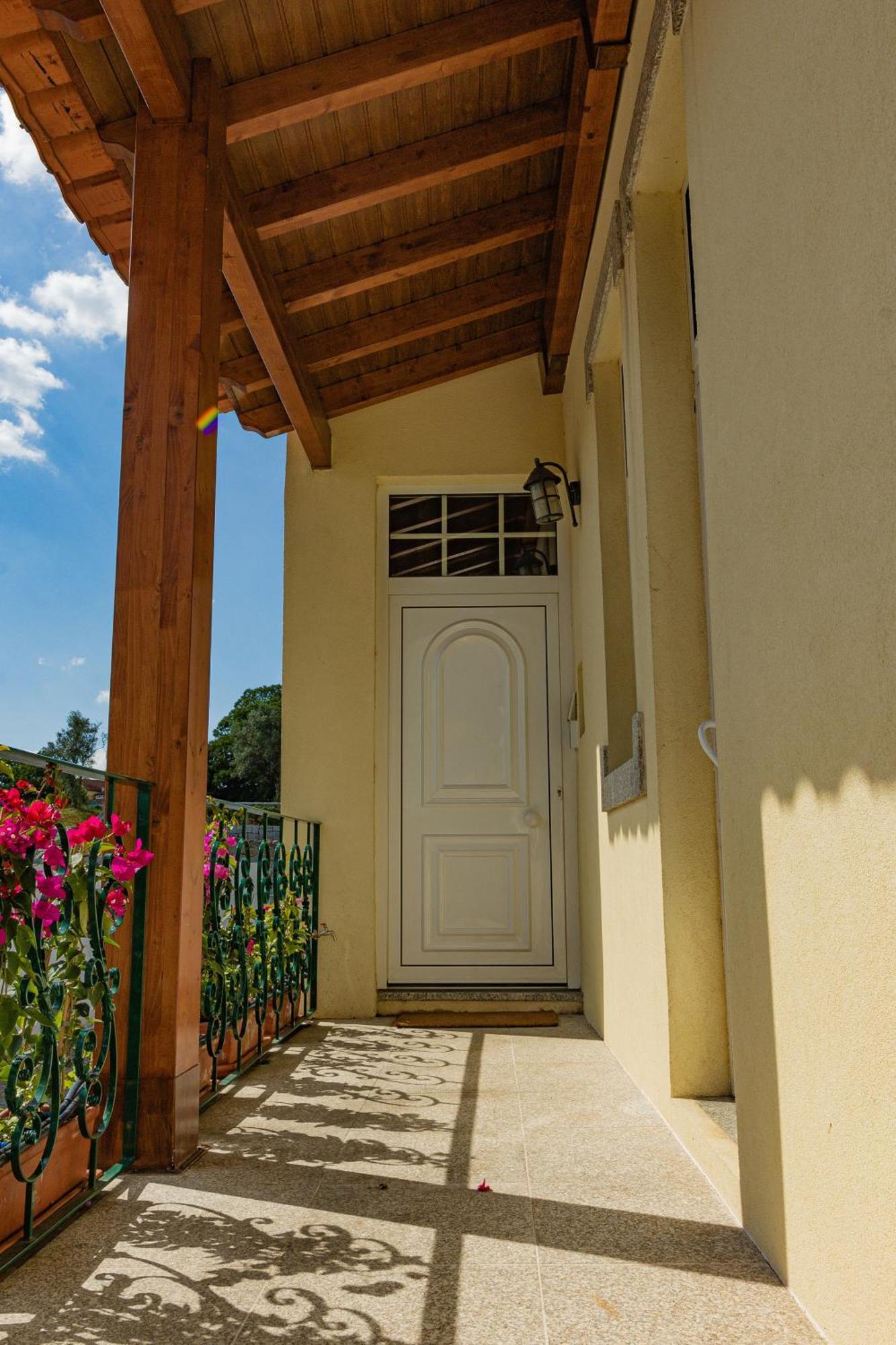 Apartamento Cava Do Viriato Deluxe Viseu Exteriör bild